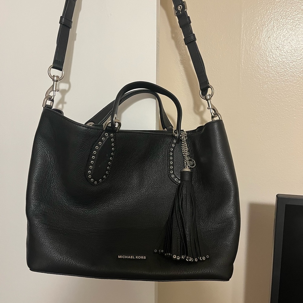 Michael Kors Large shoulder purse